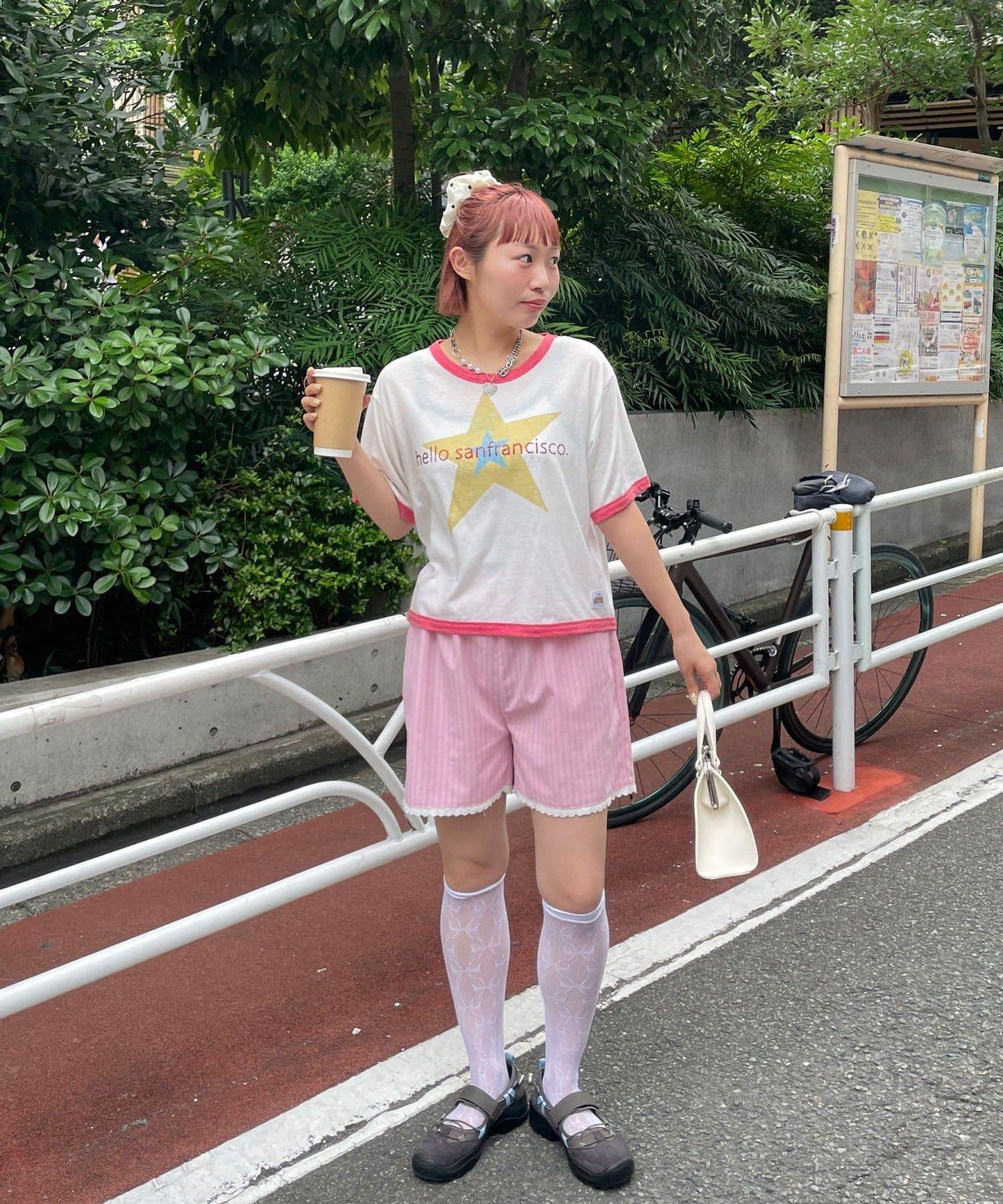 HELLO.SANFRANCISCO 蕾絲條紋休閒短褲