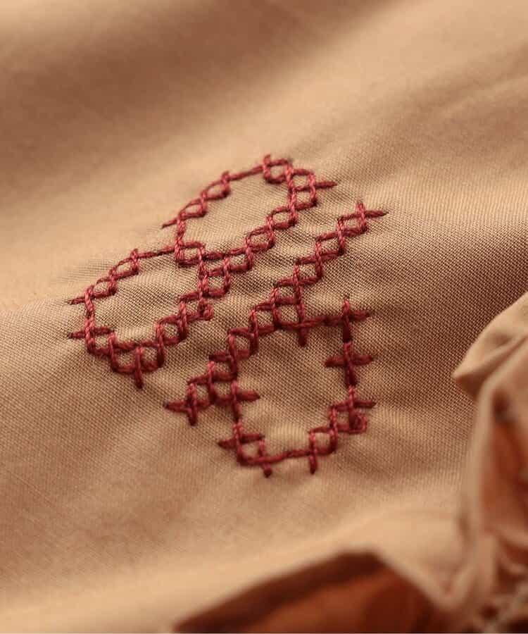 B字母刺繡襯衫
