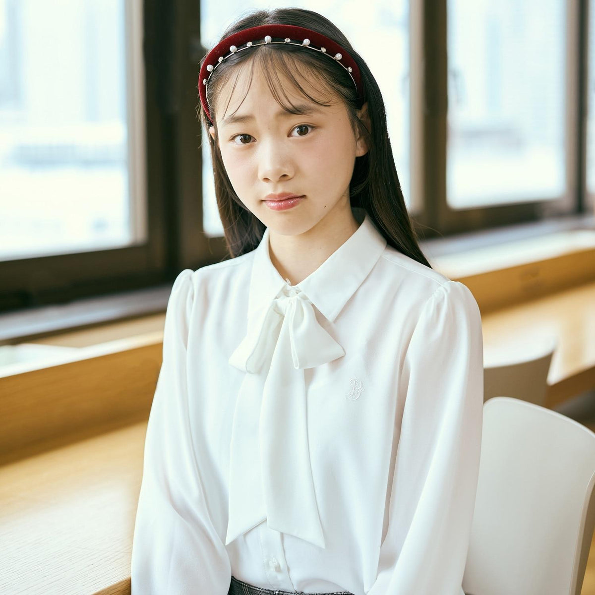 pom ponette junior 蝴蝶結蕾絲可拆卸領襯衫