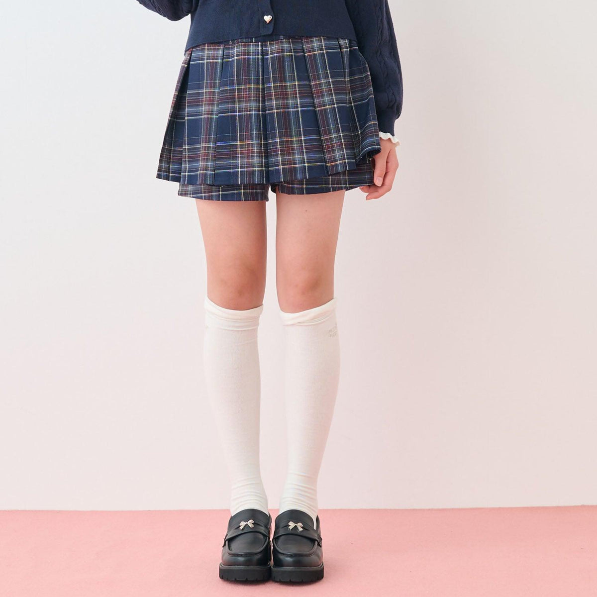 mezzo piano junior 別注 經典格紋腰帶設計褶皺短褲 半裙式設計 彈力腰圍 聚酯纖維混紡 少女款