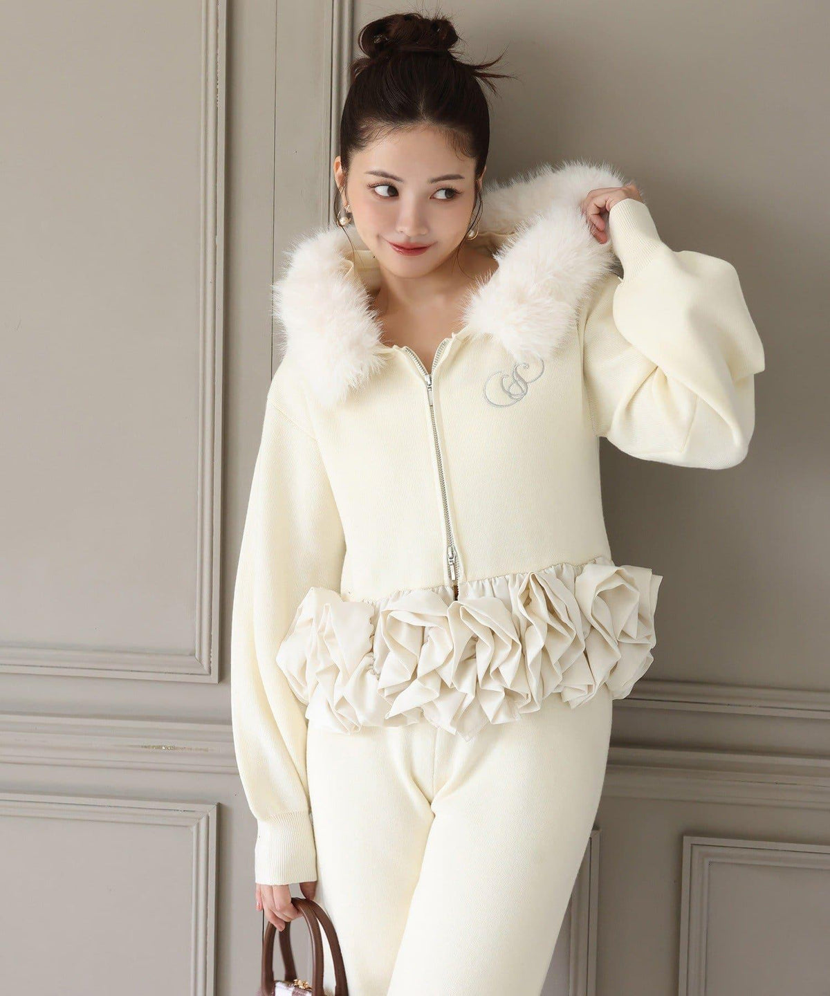 173796385