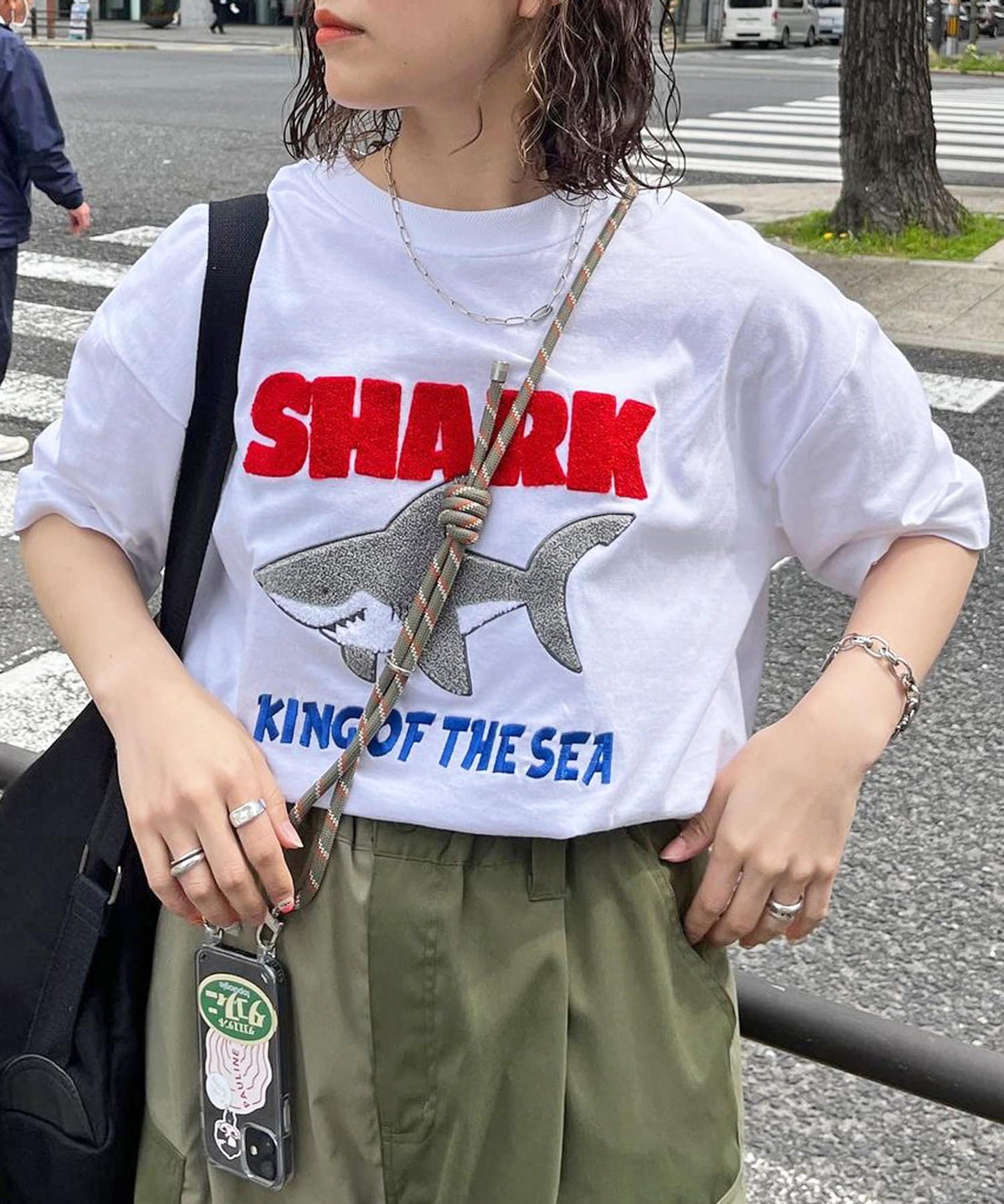 薩加拉刺繡T恤