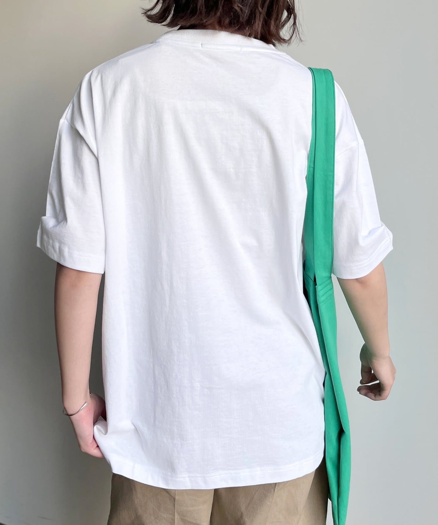 薩加拉刺繡T恤