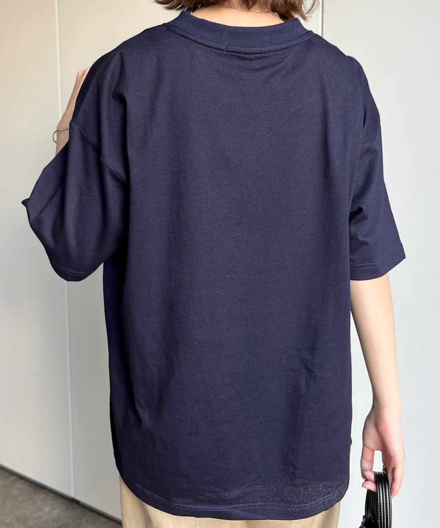 薩加拉刺繡T恤