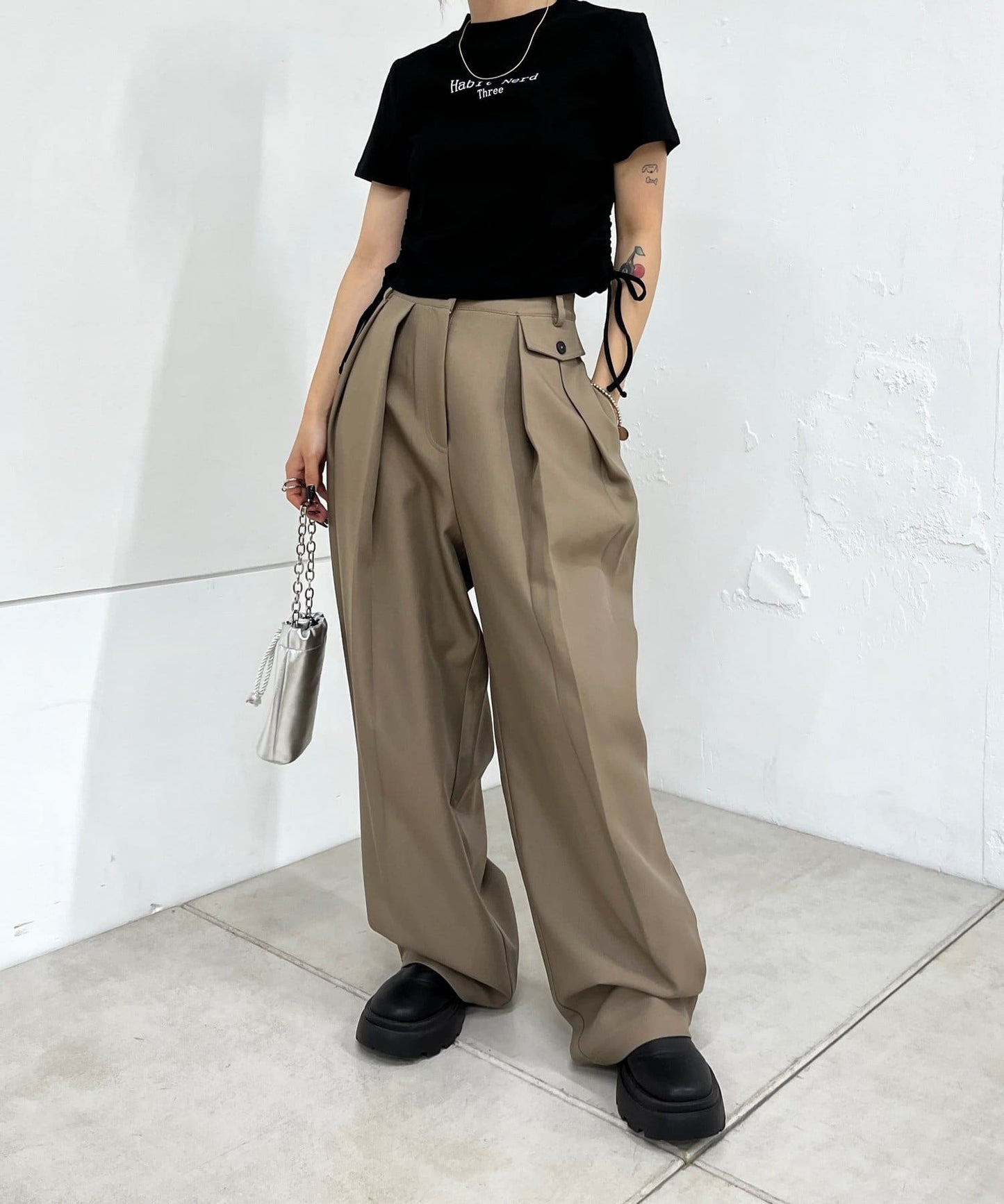 【HiNT/提示】側邊收褶T恤