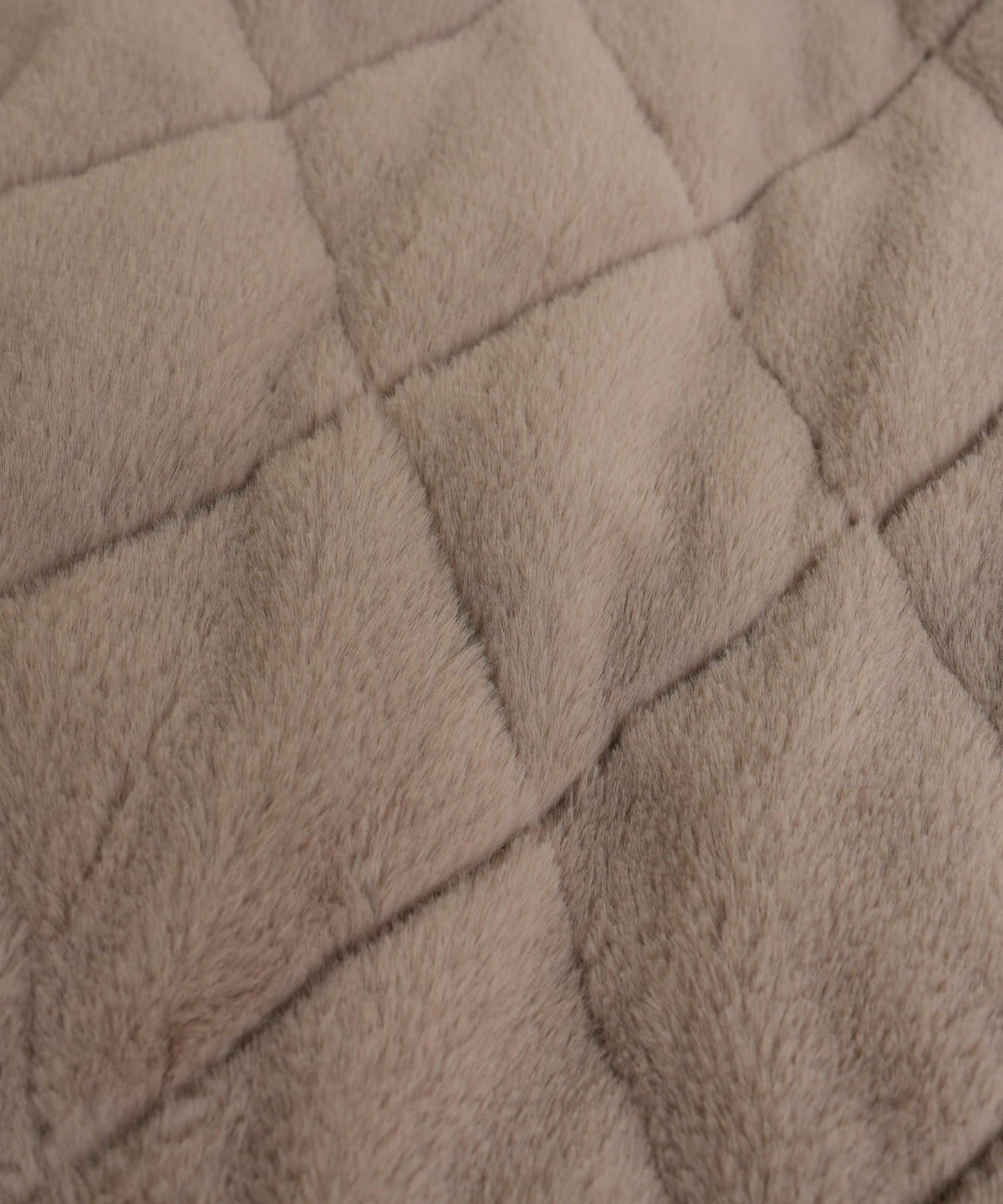 173400401