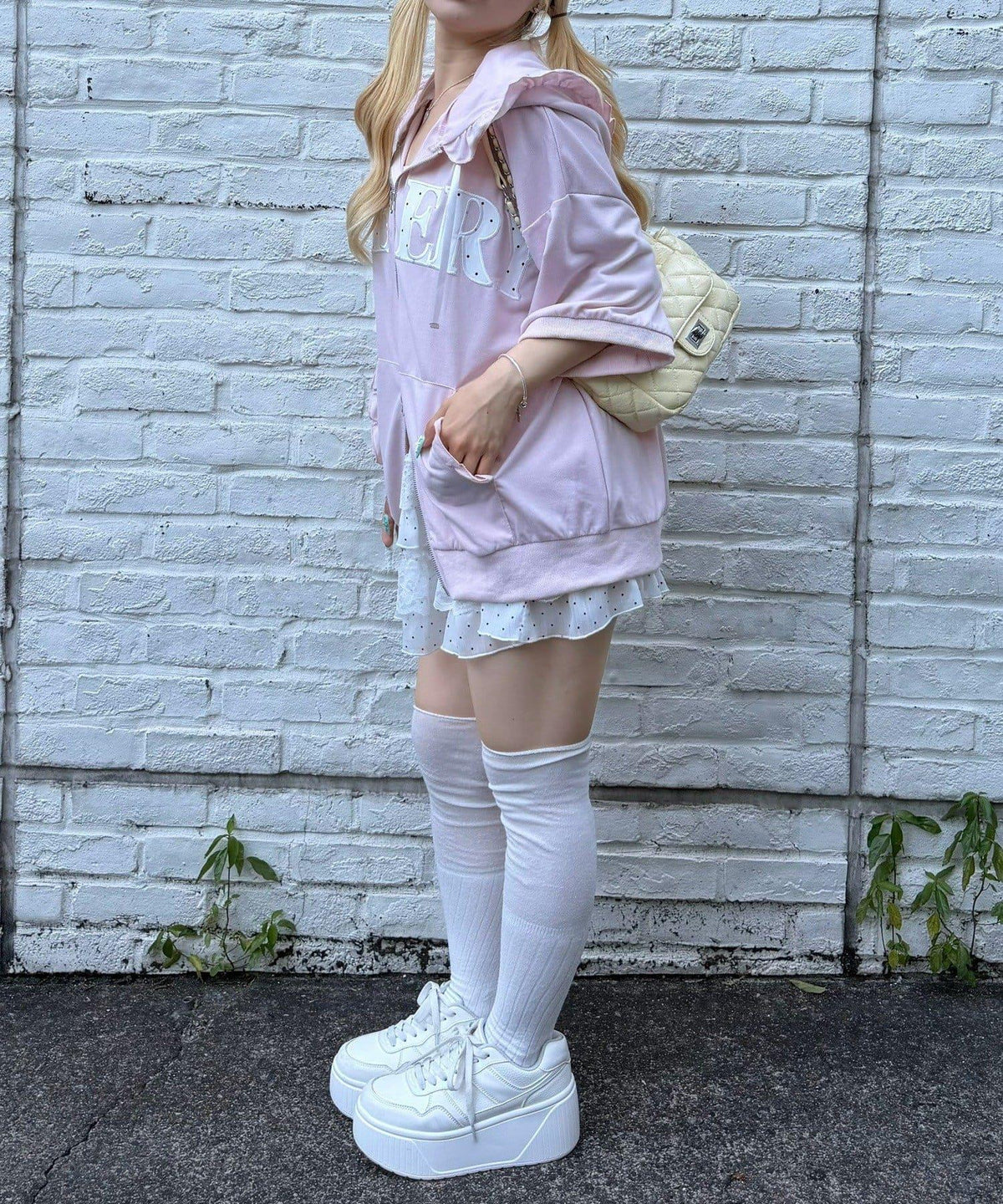 172072153