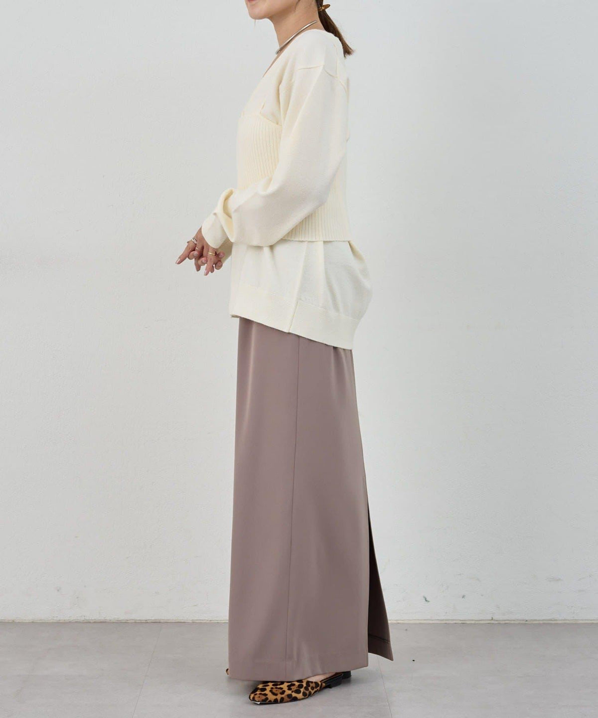166749582