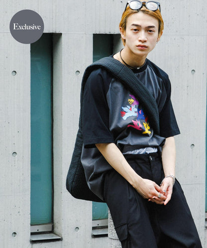 166042208