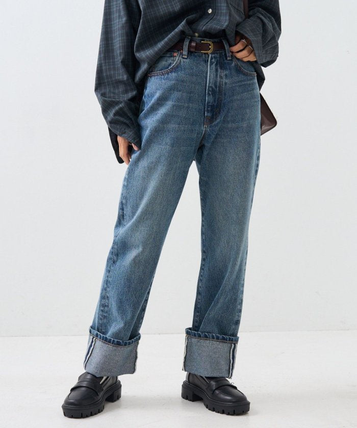 卷邊直筒牛仔褲