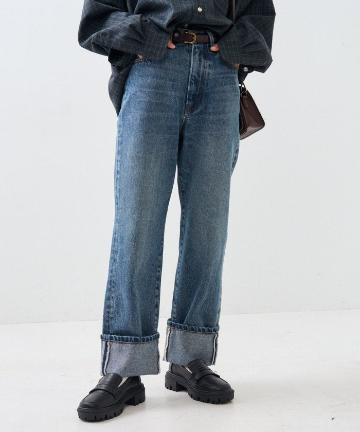 卷邊直筒牛仔褲