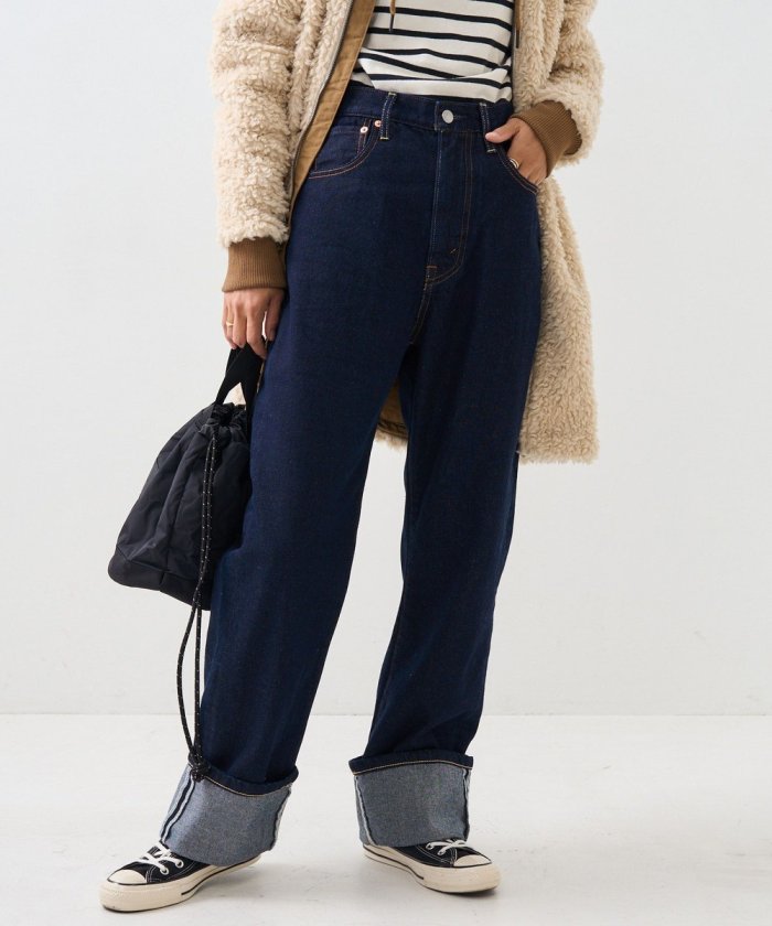 卷邊直筒牛仔褲