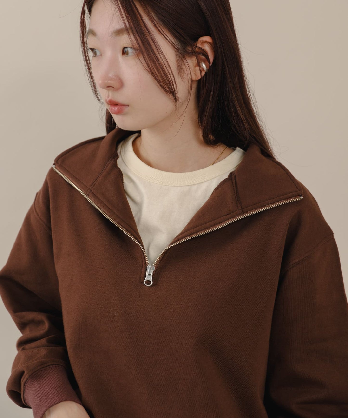 B 半拉鍊標誌衛衣