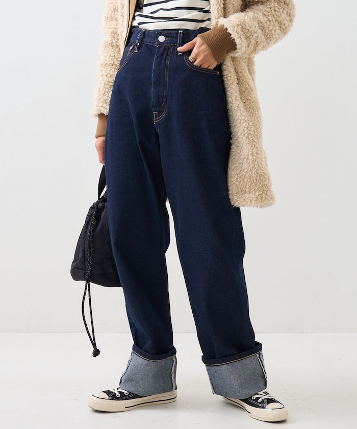 卷邊直筒牛仔褲