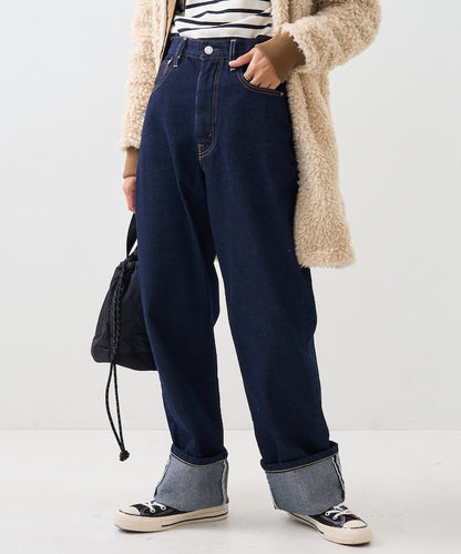 卷邊直筒牛仔褲