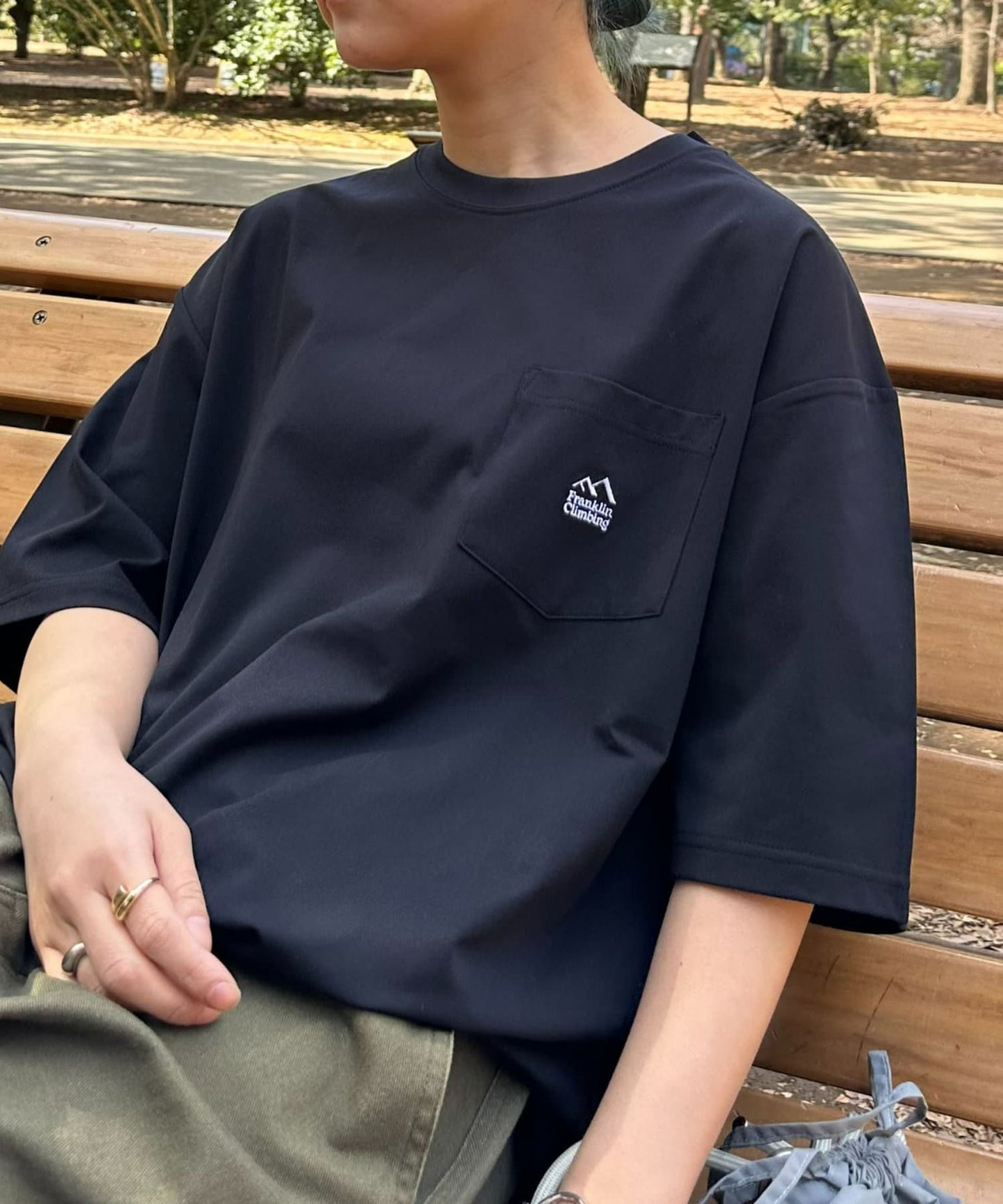 【Franklin Climbing】一點刺繡口袋短袖T恤