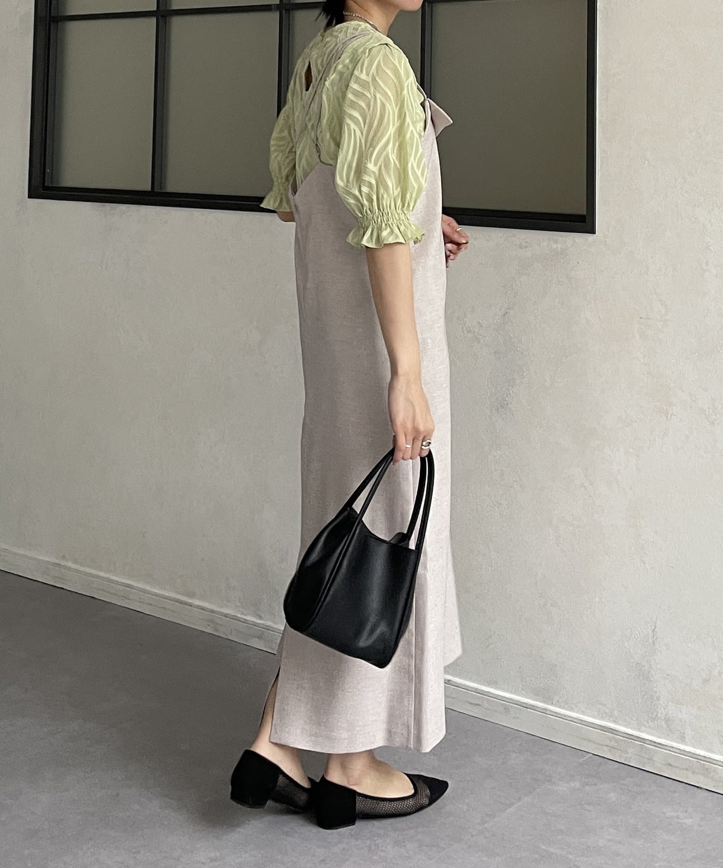 亞麻風不對稱吊帶連衣裙