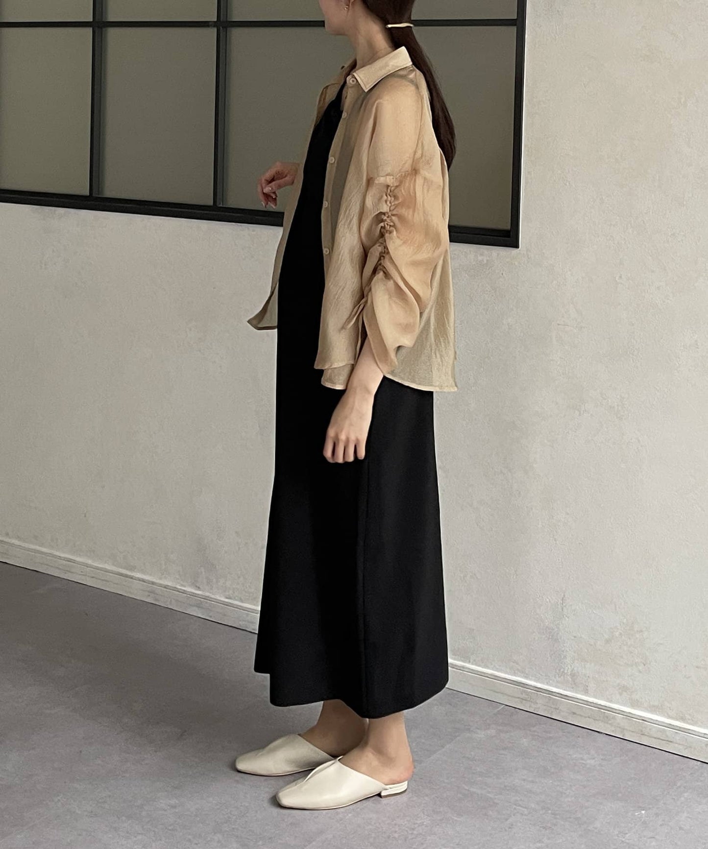 亞麻風不對稱吊帶連衣裙