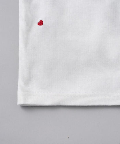 迷你愛心刺繡T恤