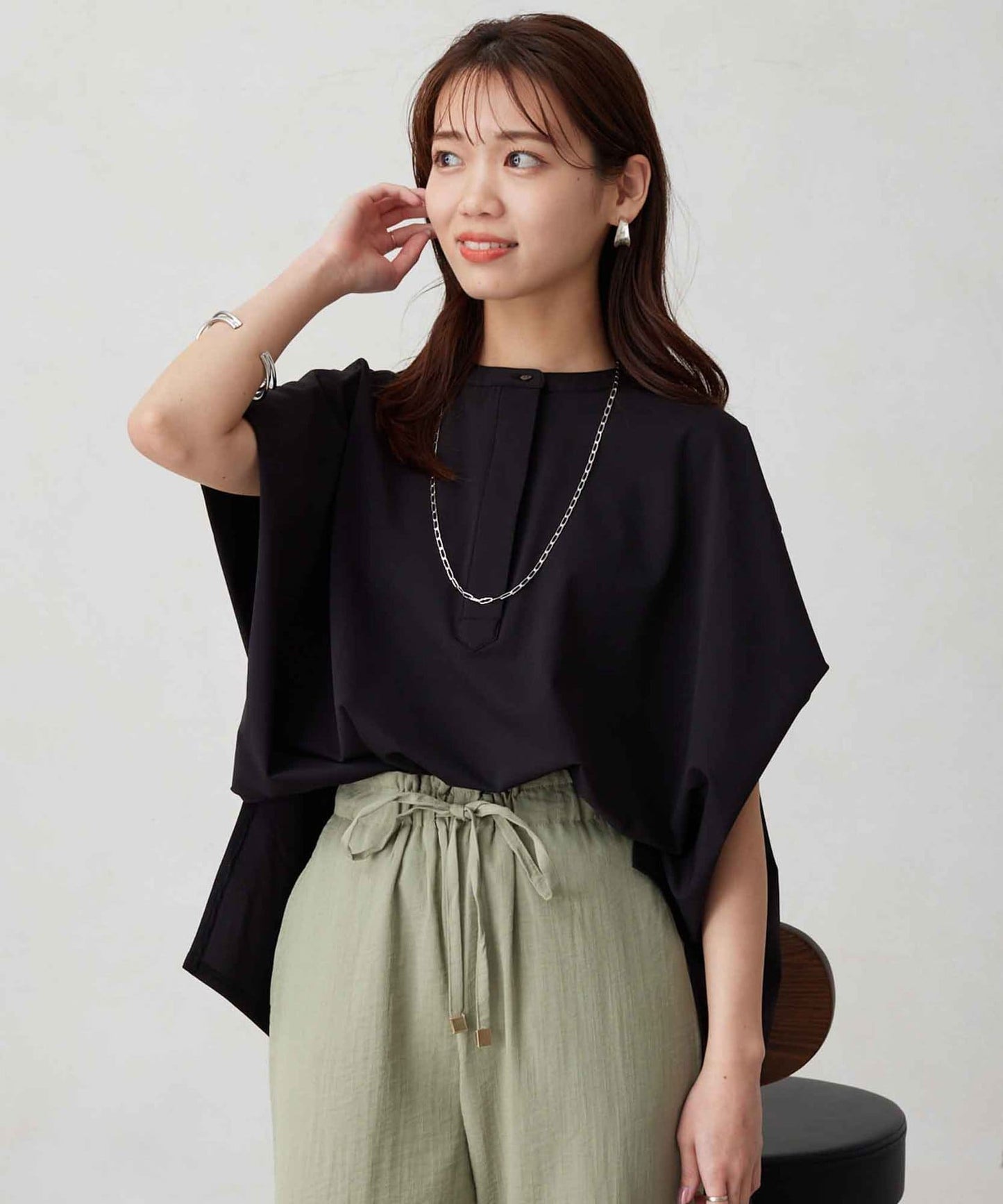 360度彈力肩褶抽繩套頭衫