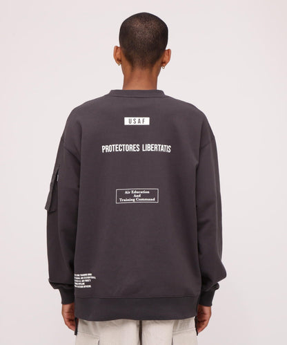 BAGGY FIT MIL. POCKET CREW NECK SWEAT