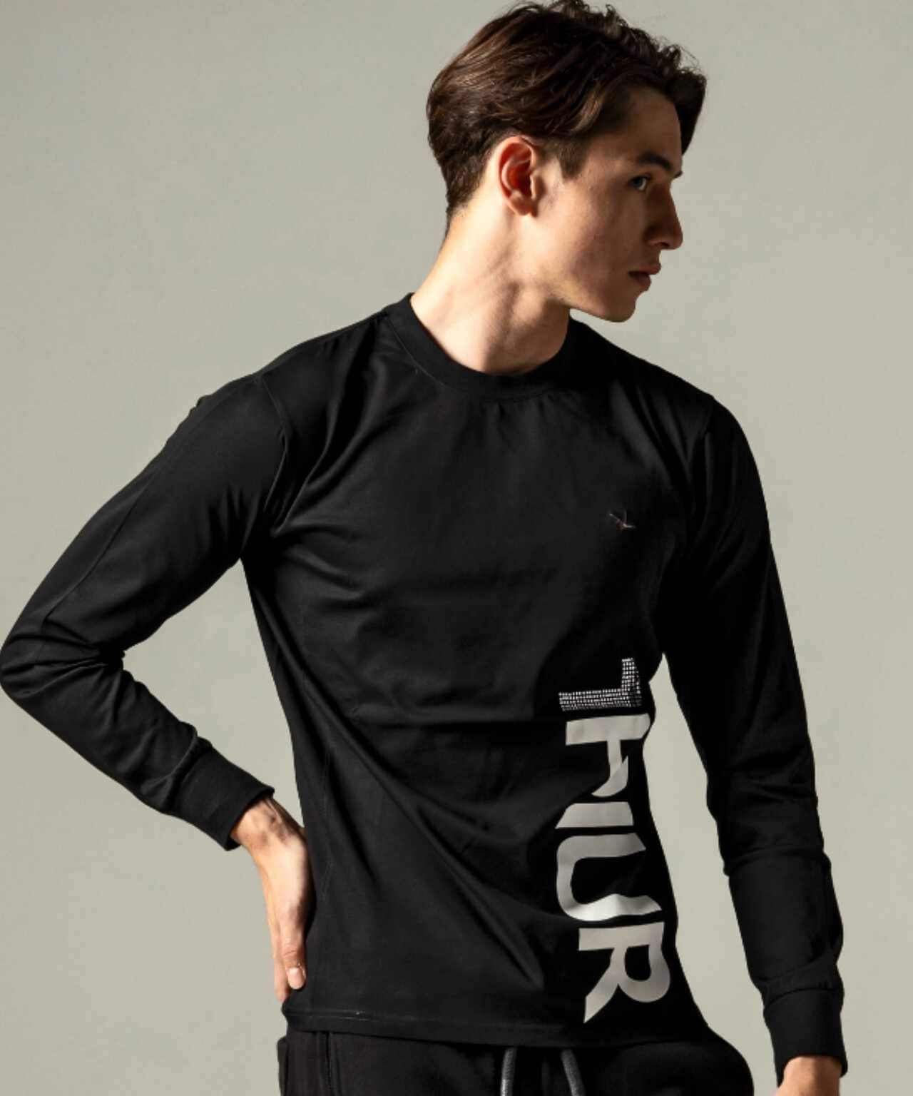 1PIU1UGUALE3 RELAX/豎標長袖T恤