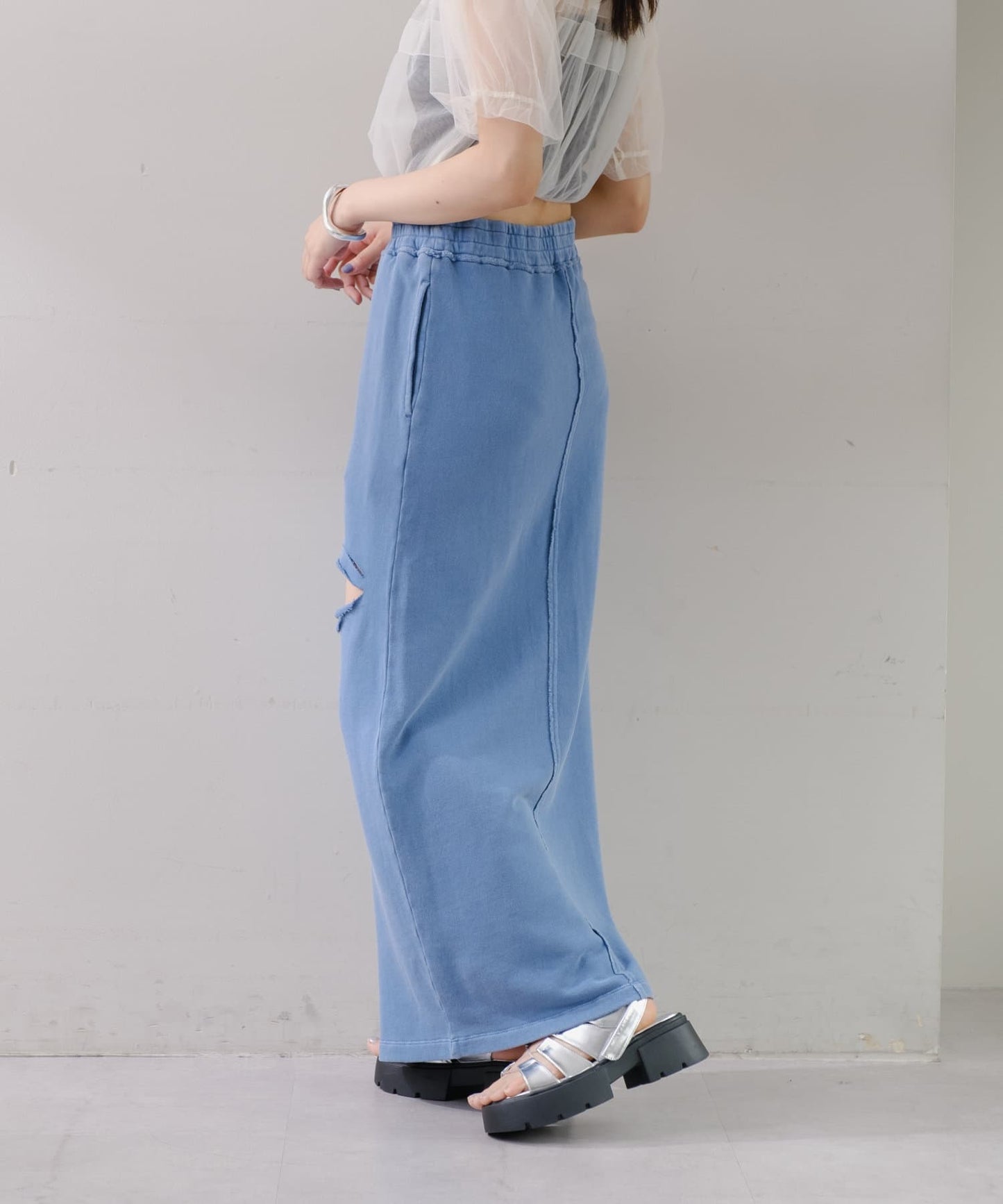 【2尺碼展開】破洞衛衣裙