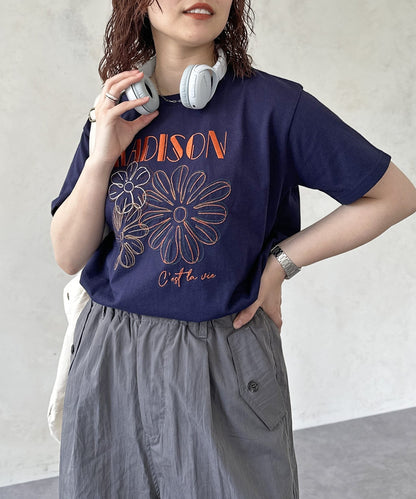 綜合刺繡T-shirt