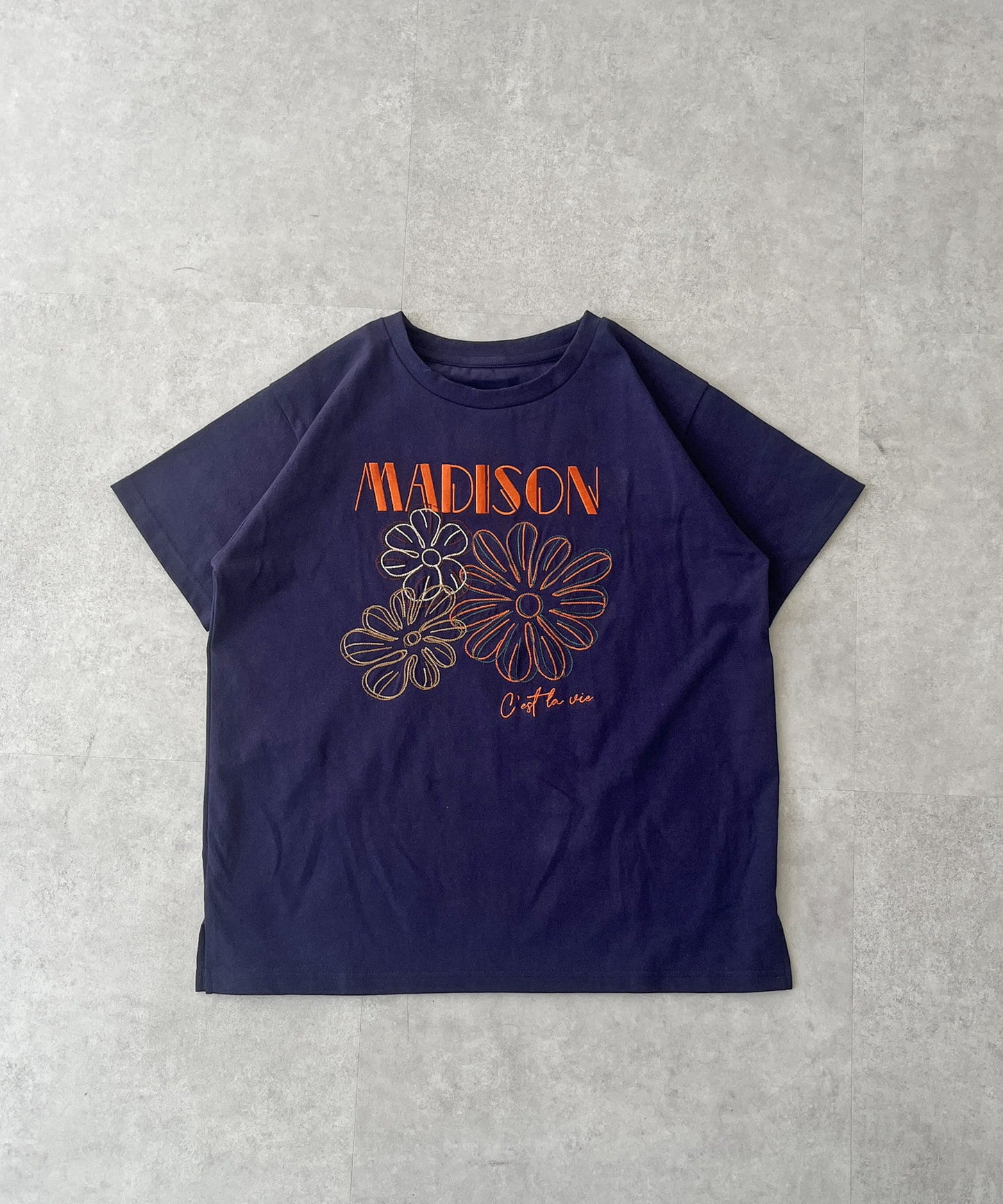 綜合刺繡T-shirt