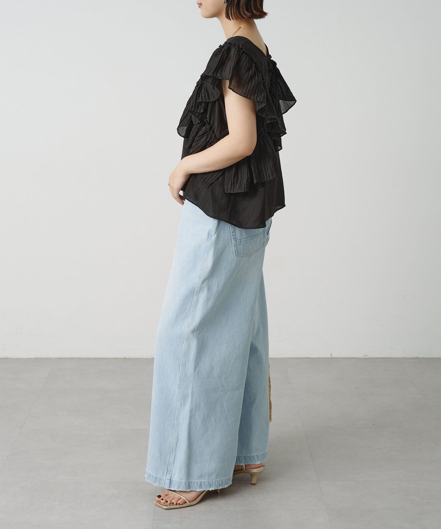 2WAY單肩露肩荷葉邊上衣