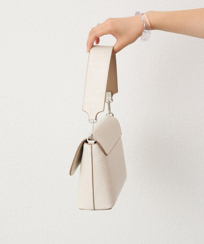 【3色展開】loti 鱷魚紋豆莢式翻蓋肩包