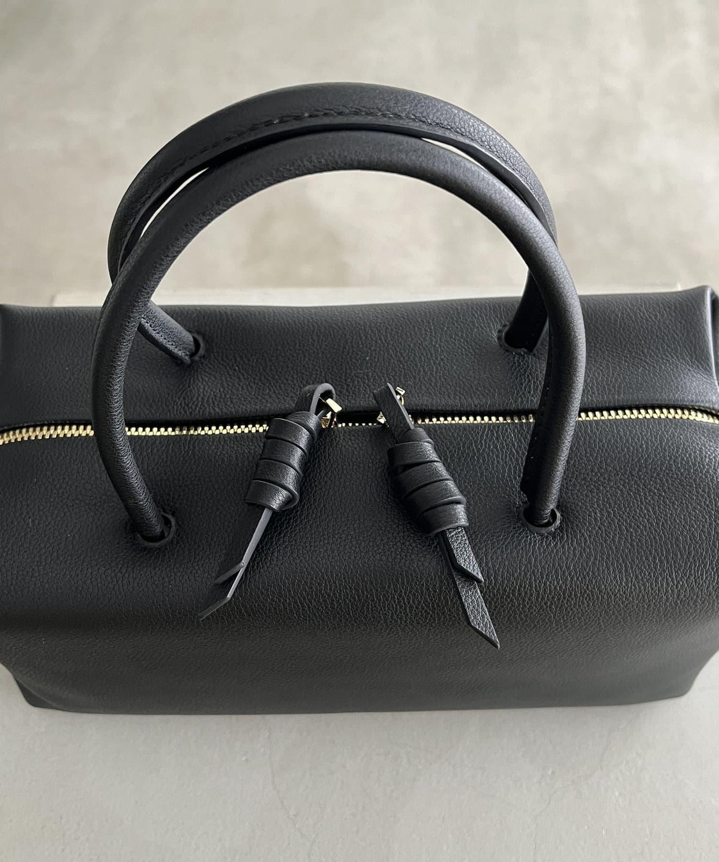 ＜tov/託芙＞康妮寬款波士頓包