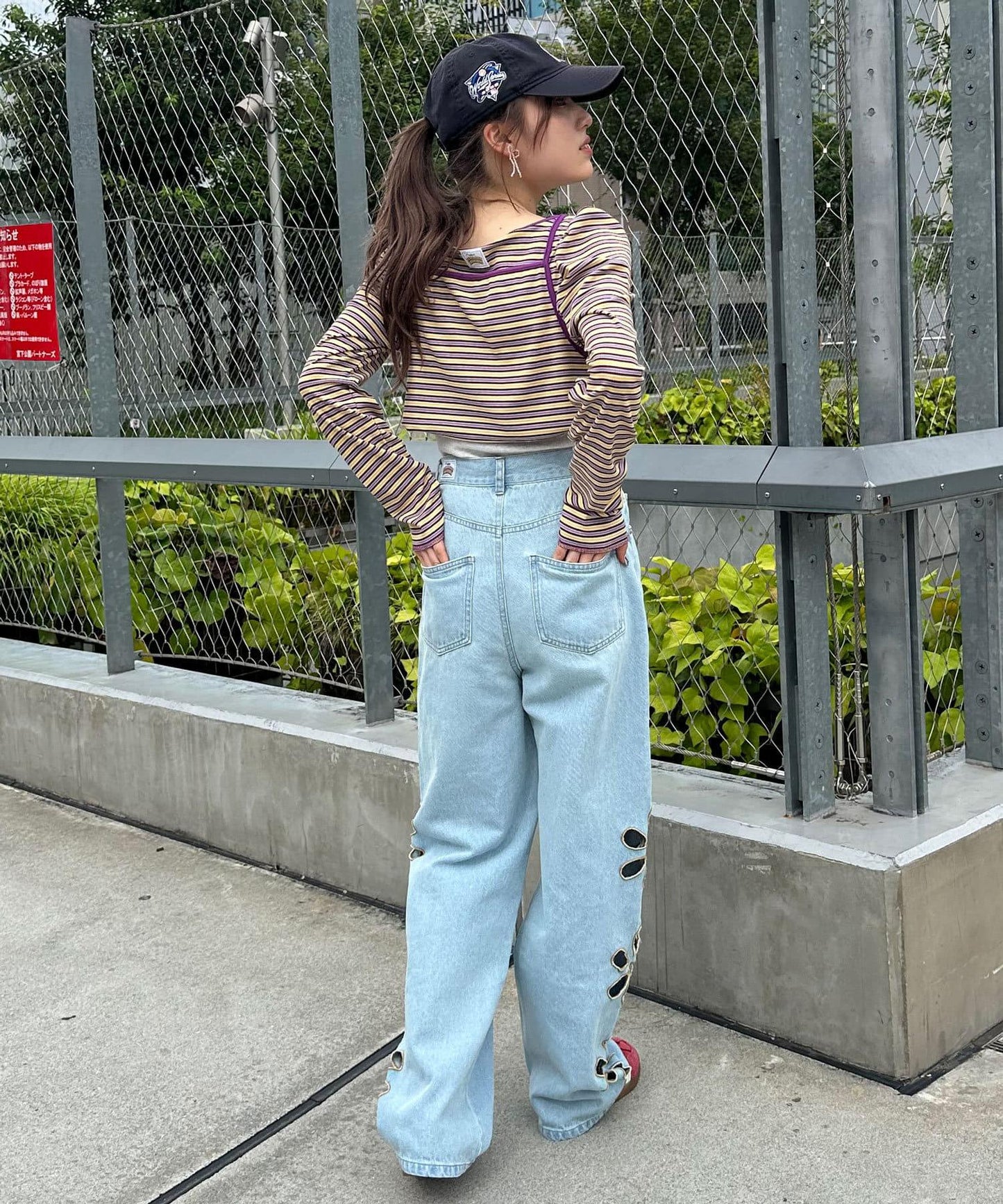 【2024AW】【HELLO.SANFRANCISCO/你好，舊金山】花朵剪裁牛仔褲