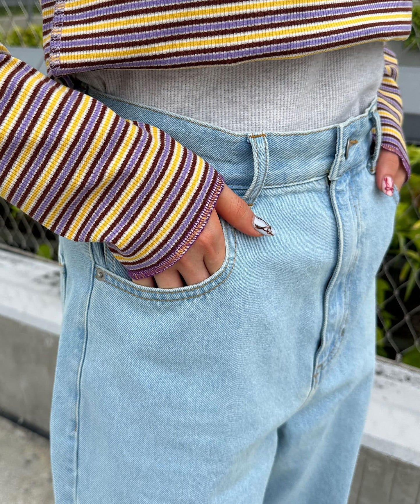 【2024AW】【HELLO.SANFRANCISCO/你好，舊金山】花朵剪裁牛仔褲