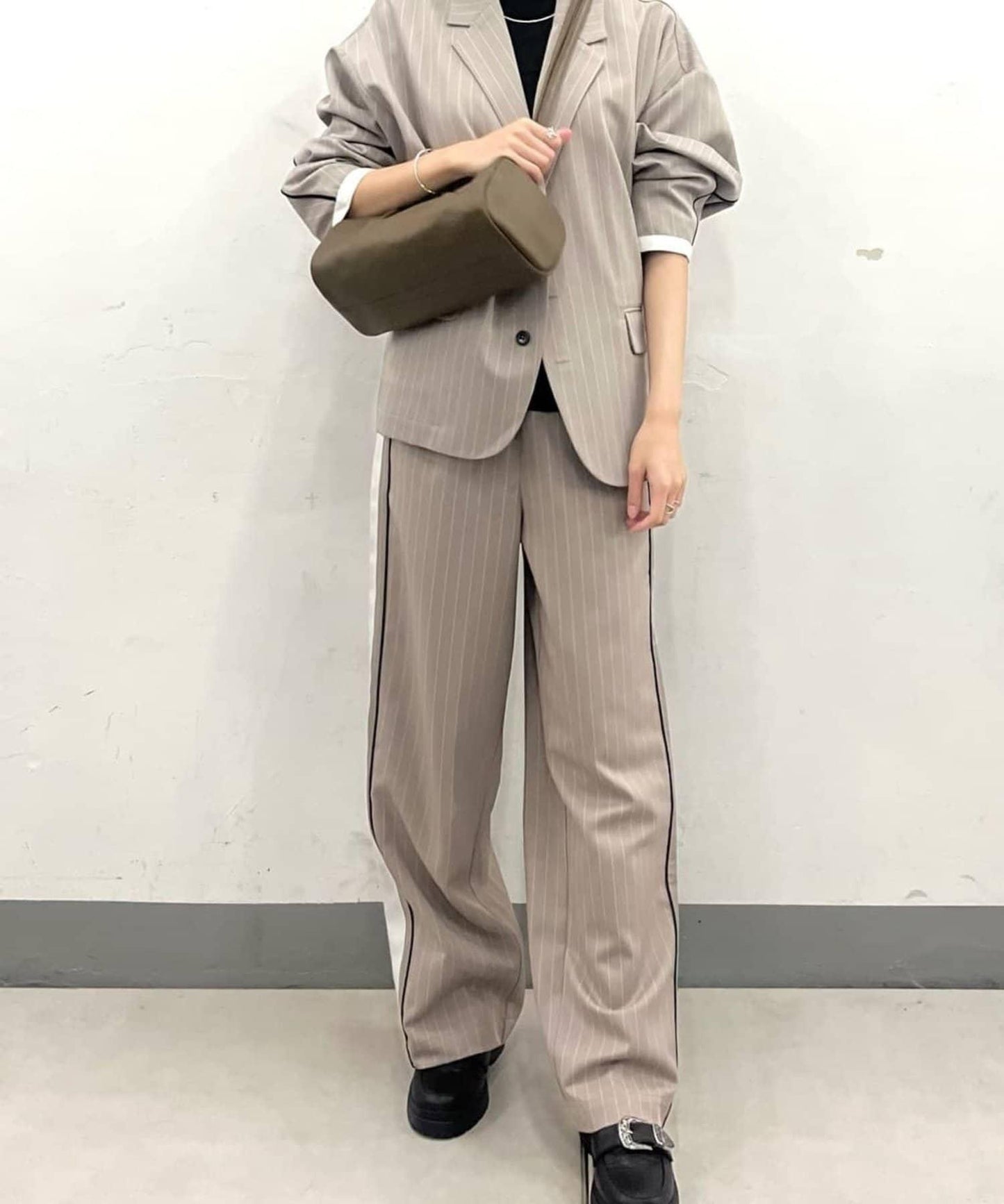 《韓國發/本革/潮流》【YURT(尤爾特)】TOMM盒子肩揹包