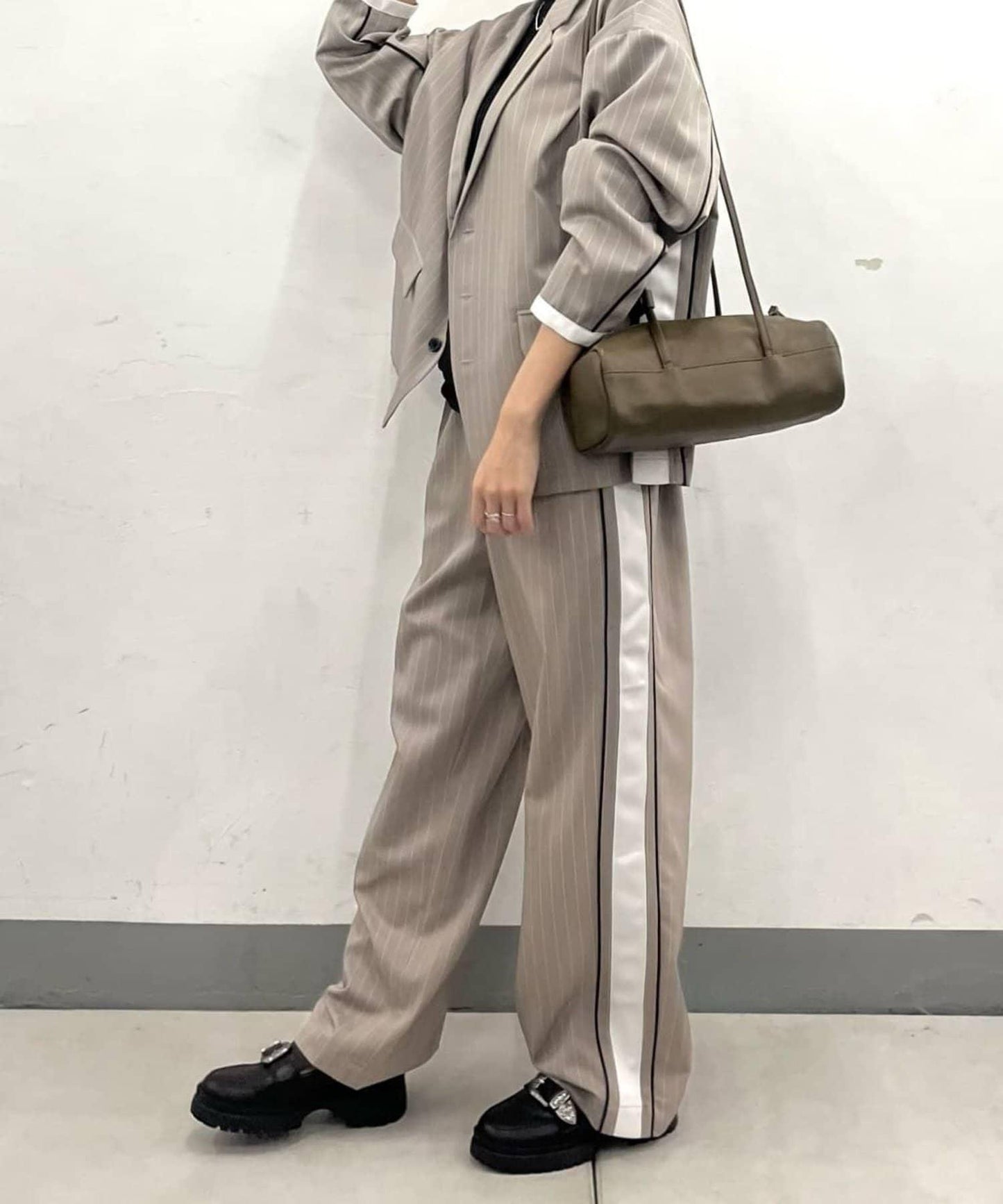 《韓國發/本革/潮流》【YURT(尤爾特)】TOMM盒子肩揹包