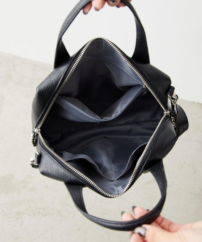 真皮/500毫升寵物瓶也能放入！/帶肩帶/兩用 鉚釘波士頓包