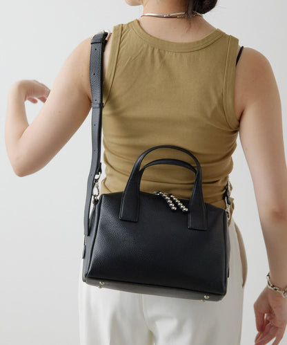 真皮/500毫升寵物瓶也能放入！/帶肩帶/兩用 鉚釘波士頓包