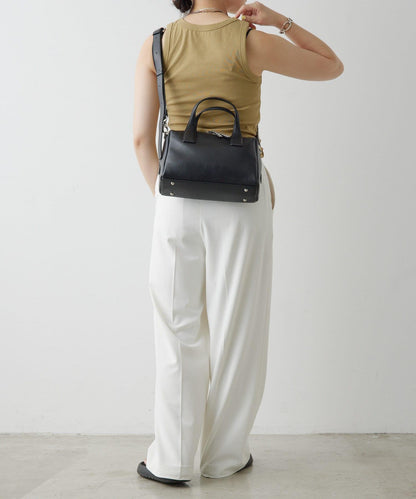 真皮/500毫升寵物瓶也能放入！/帶肩帶/兩用 鉚釘波士頓包