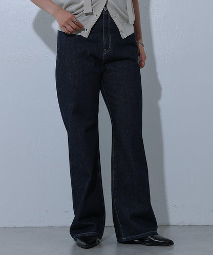 寬鬆直筒牛仔褲