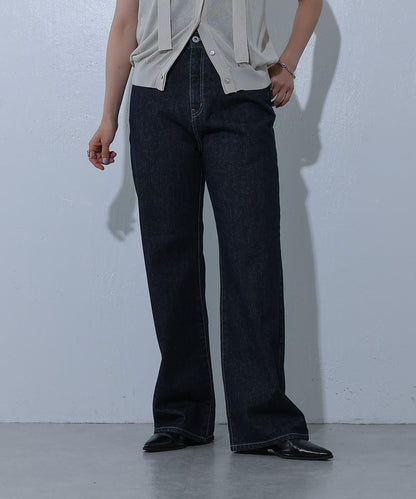 寬鬆直筒牛仔褲
