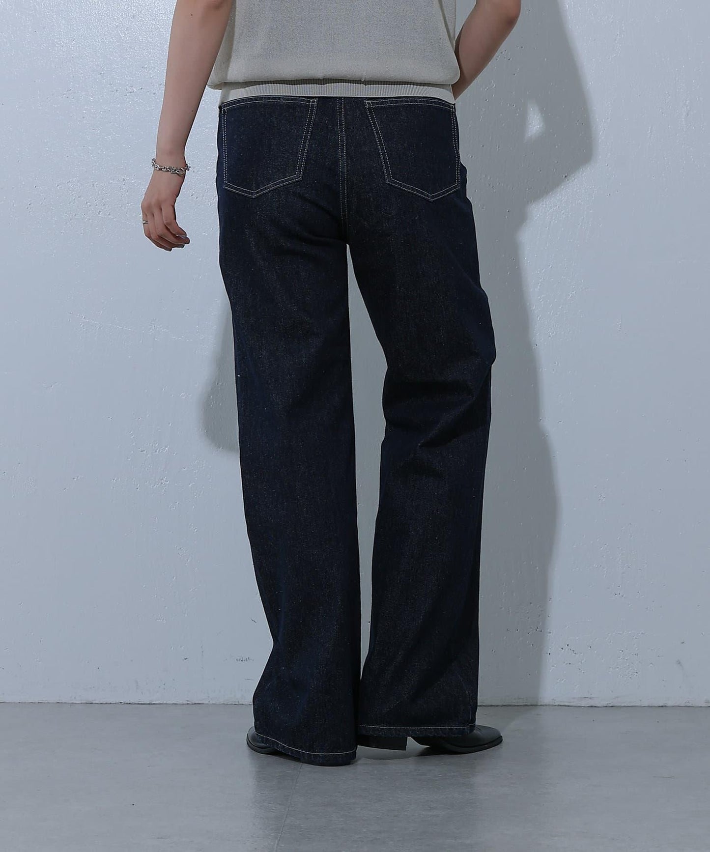 寬鬆直筒牛仔褲