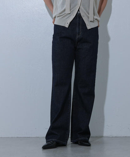 寬鬆直筒牛仔褲