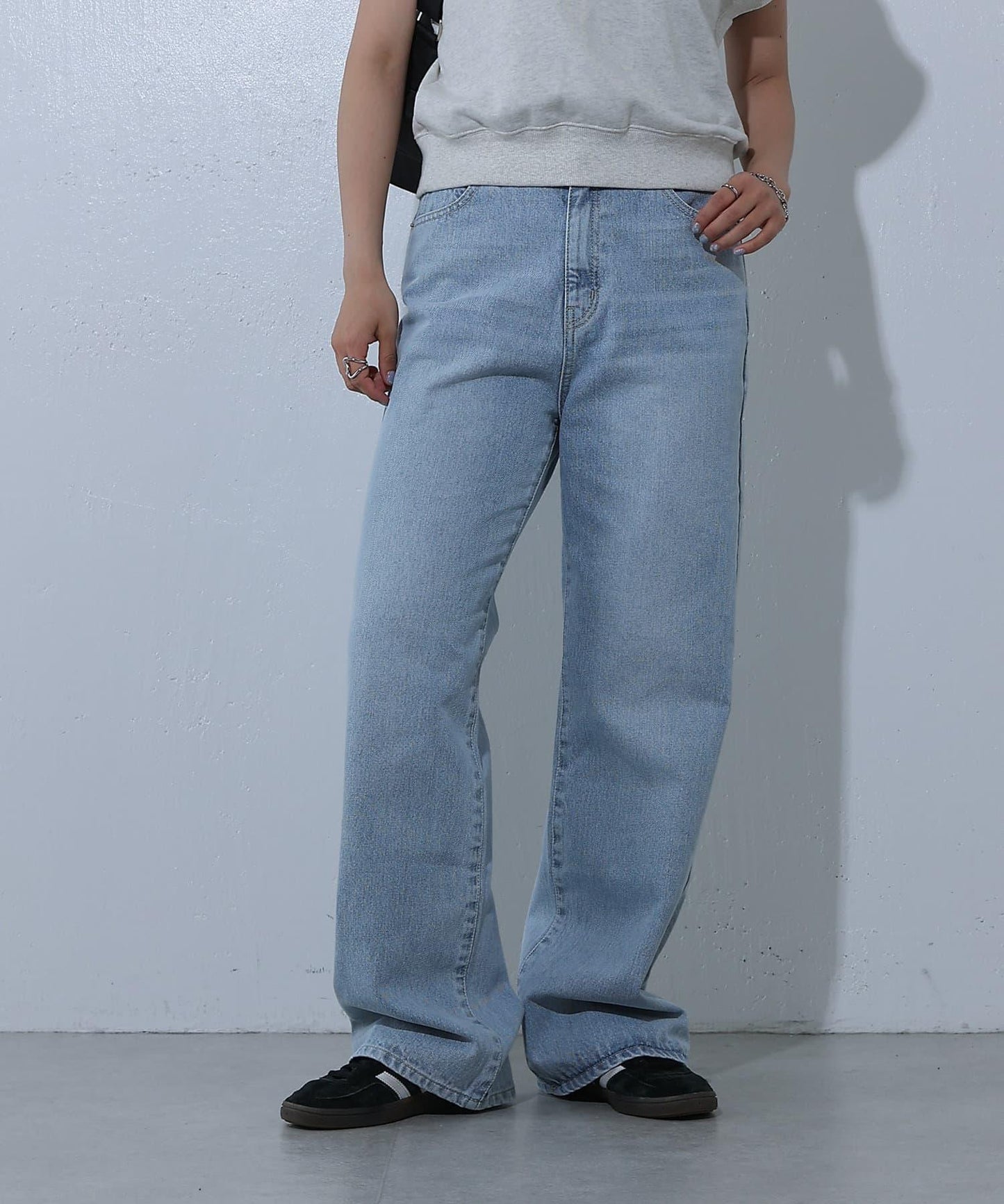 寬鬆直筒牛仔褲