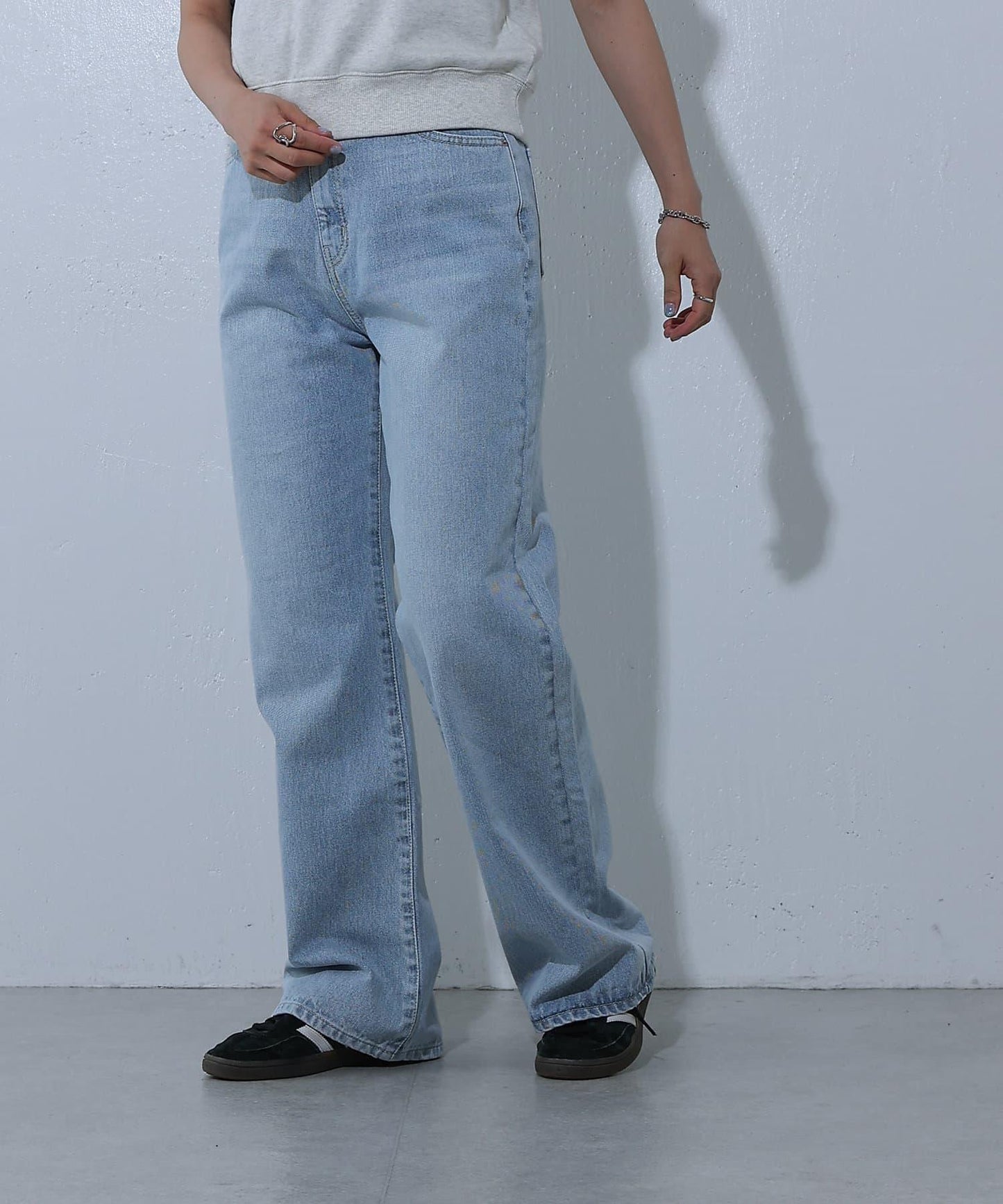 寬鬆直筒牛仔褲