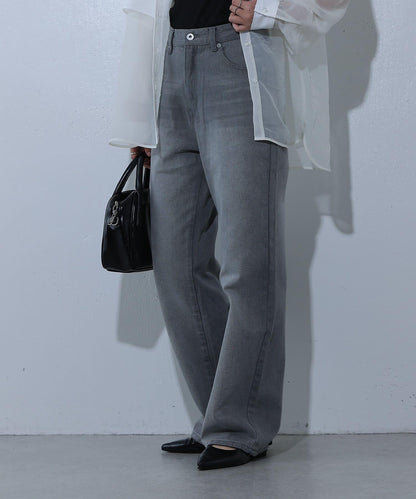 寬鬆直筒牛仔褲