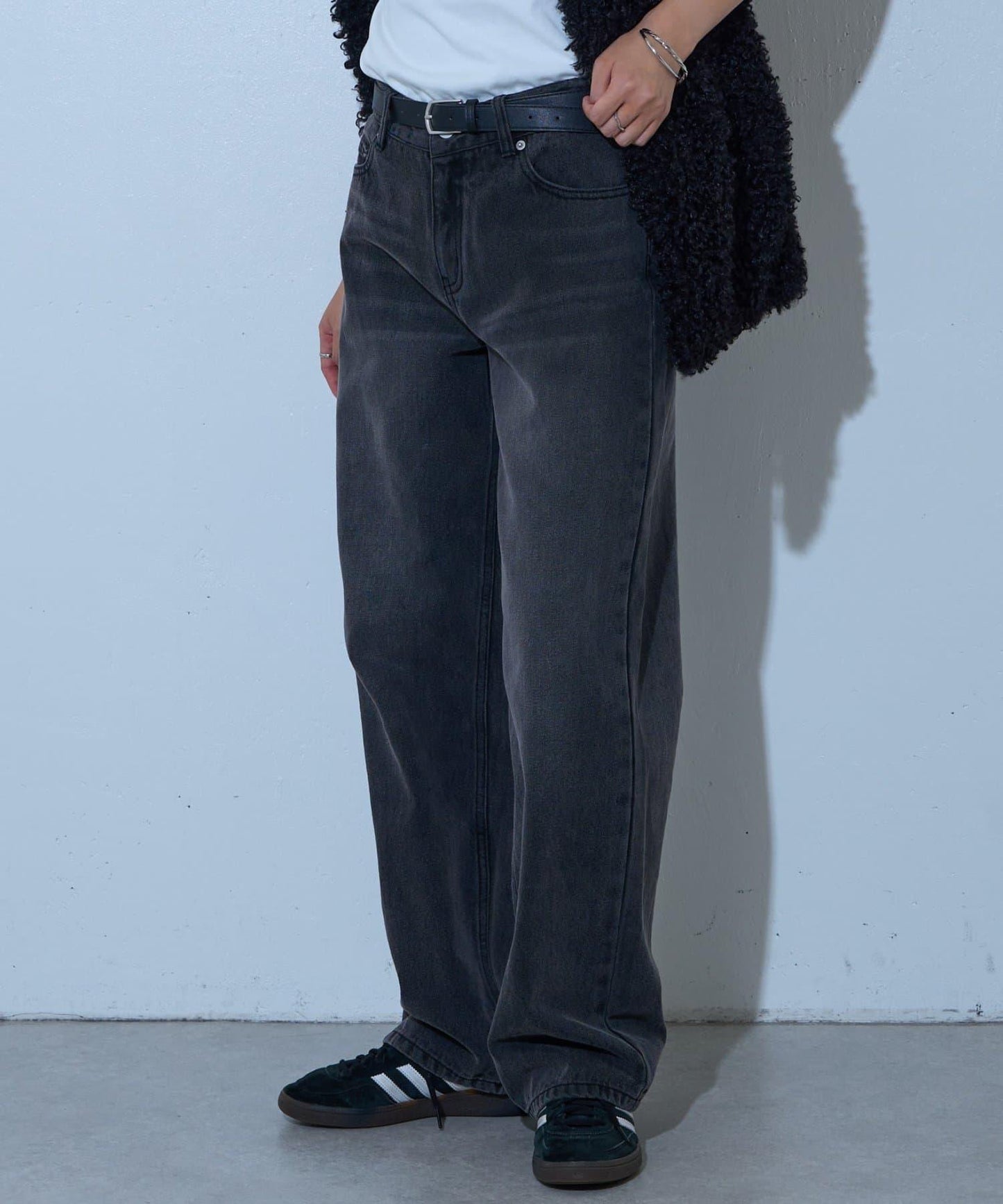 寬鬆直筒牛仔褲