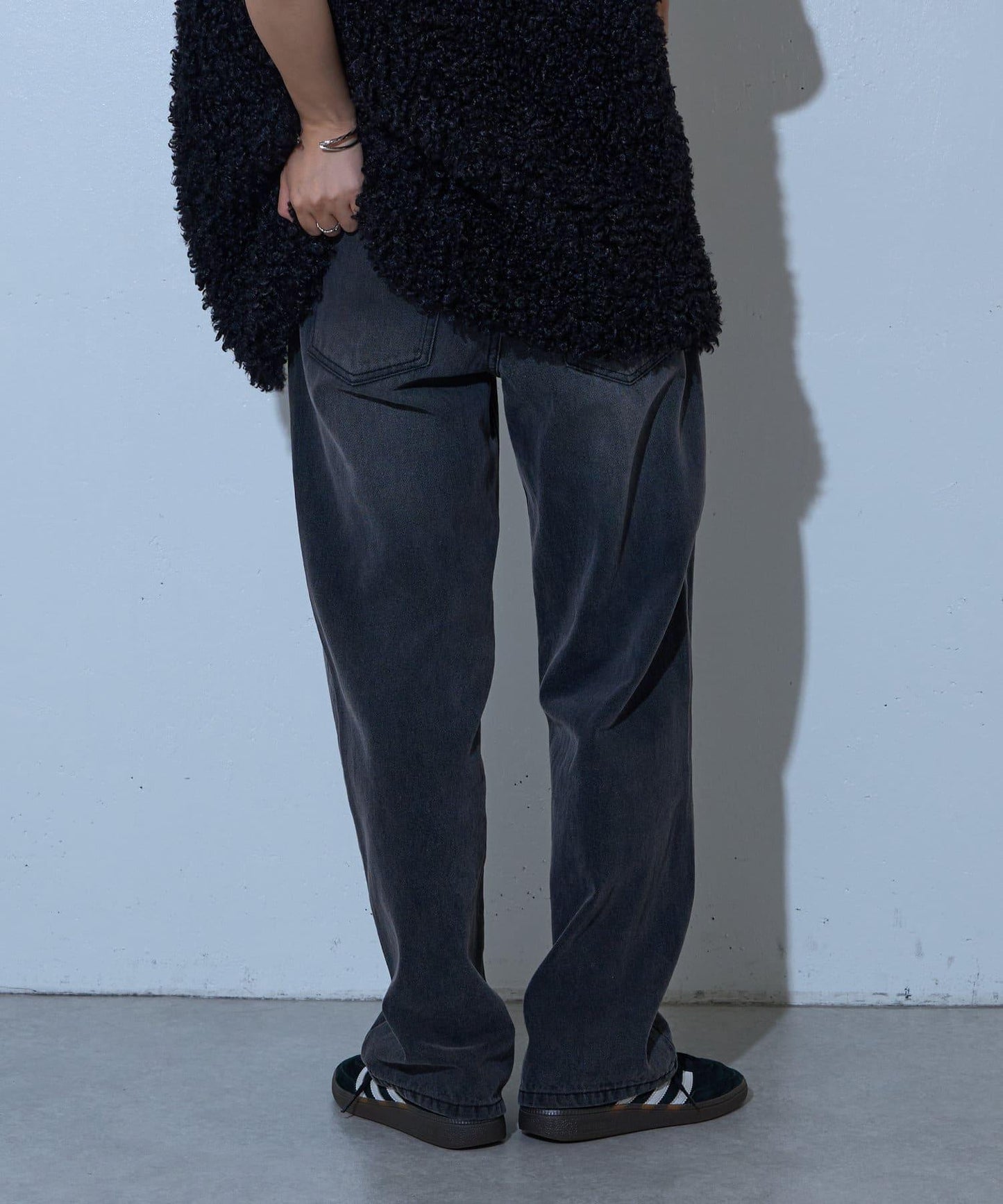 寬鬆直筒牛仔褲