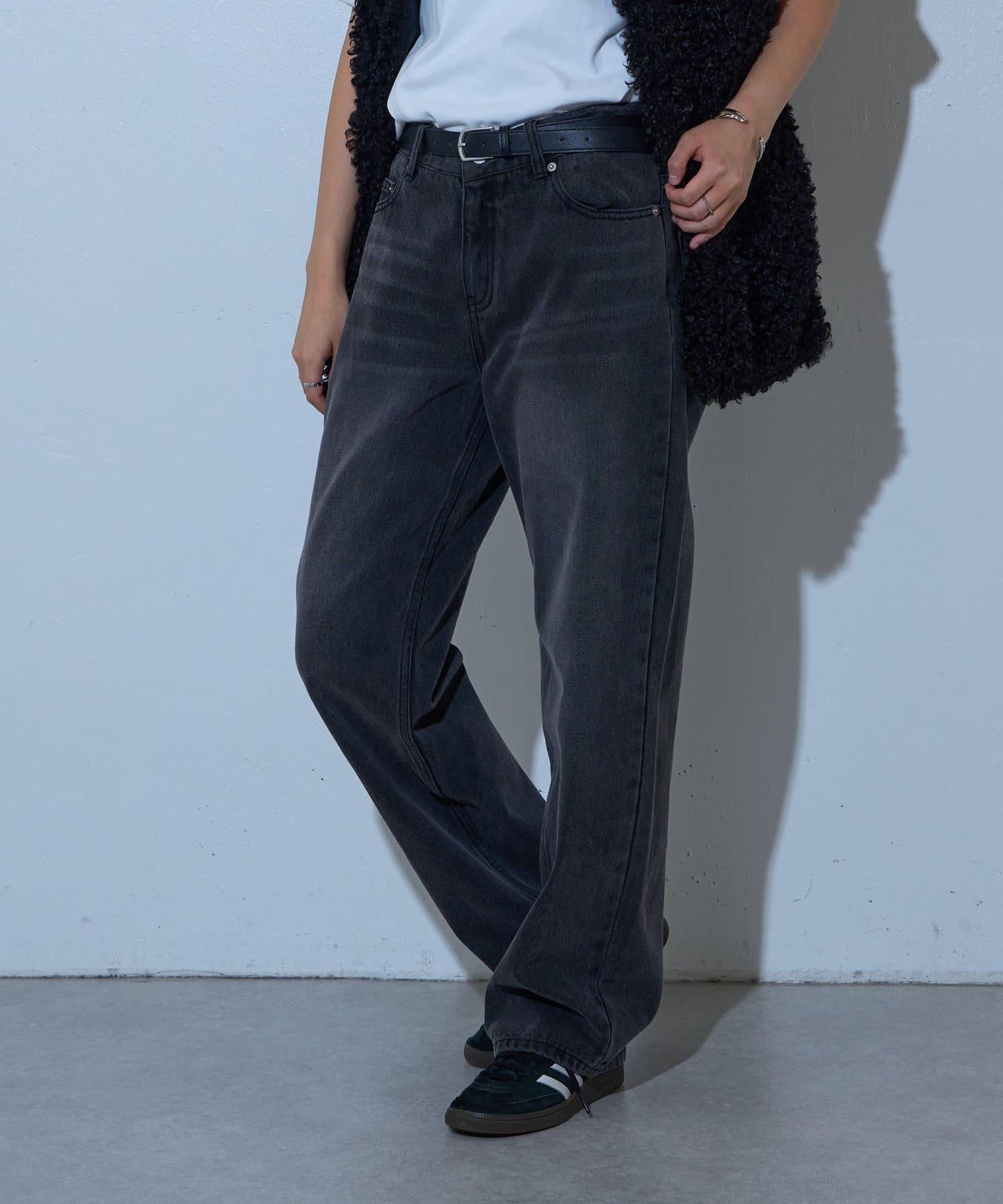 寬鬆直筒牛仔褲