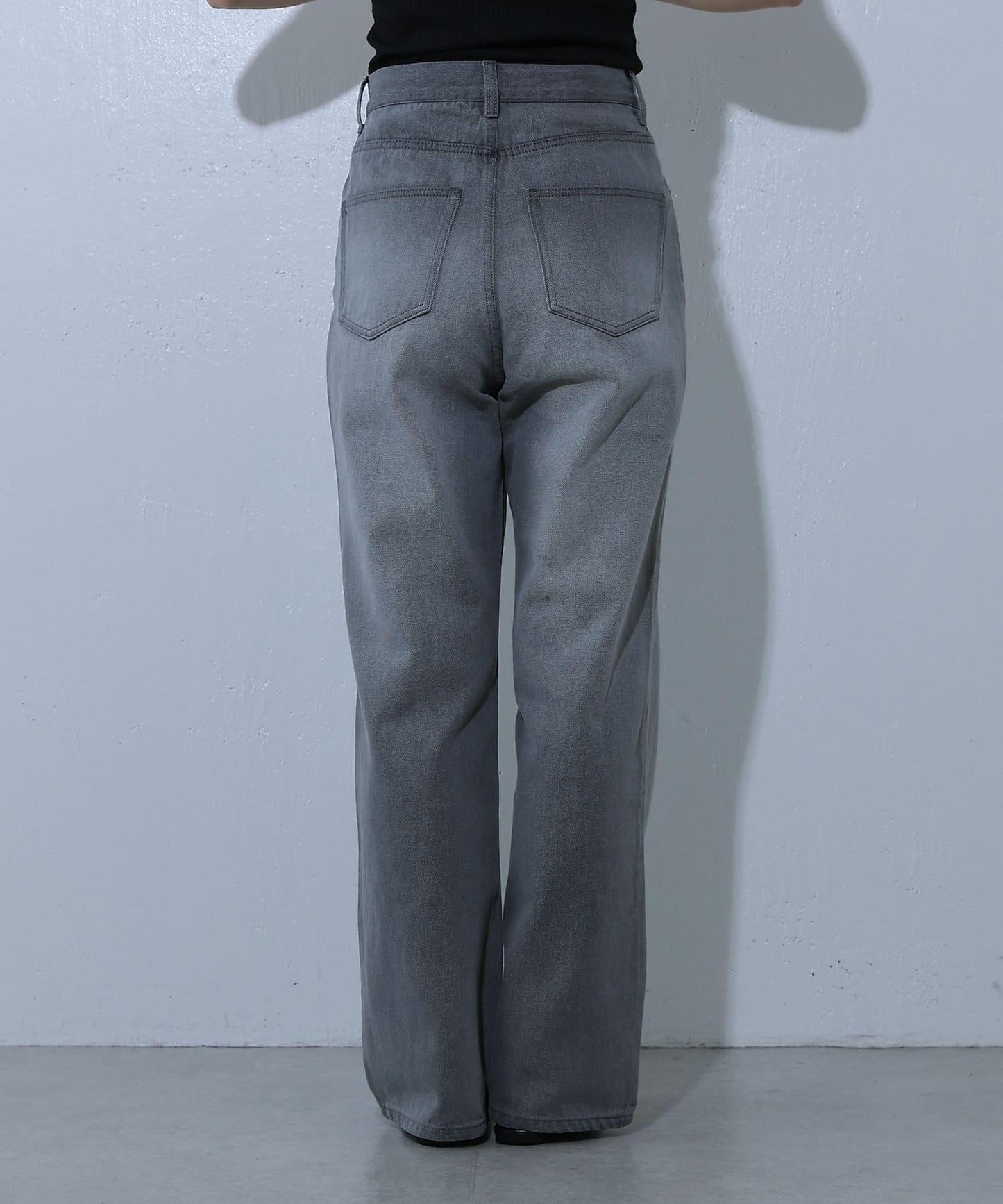 寬鬆直筒牛仔褲